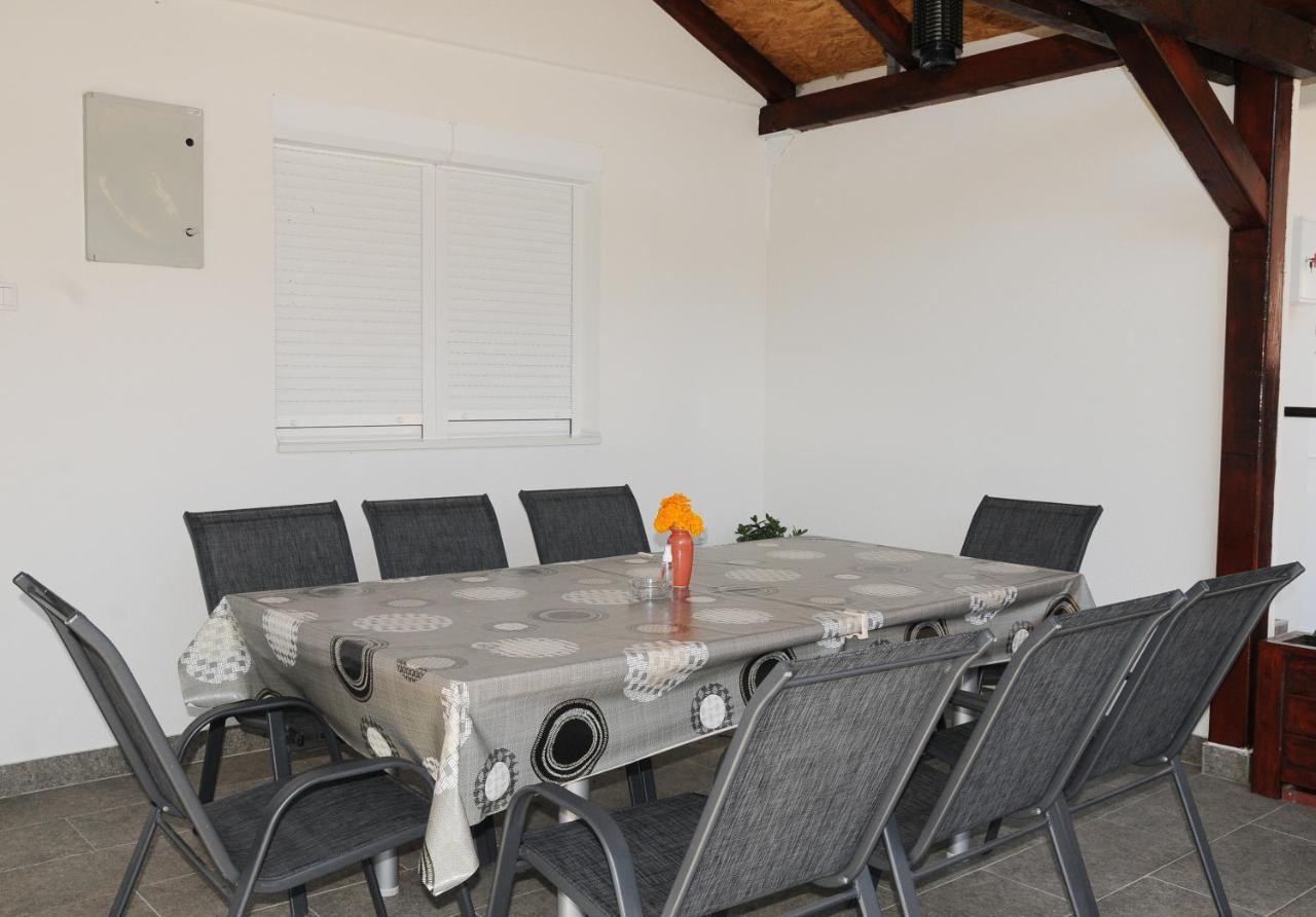 Favorit Apartments Τσάτσακ Εξωτερικό φωτογραφία