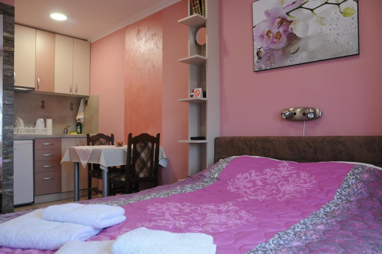 Favorit Apartments Τσάτσακ Εξωτερικό φωτογραφία