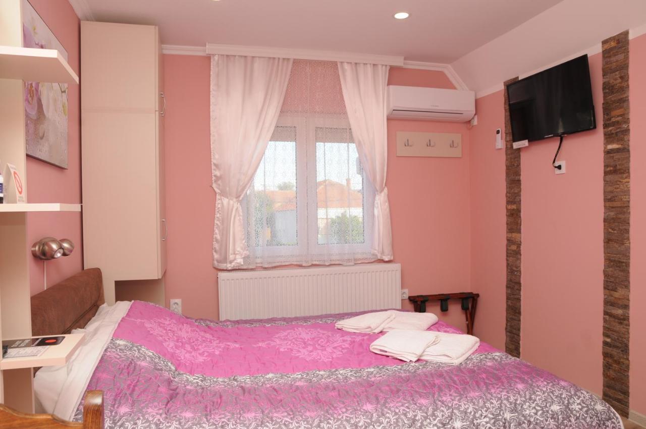 Favorit Apartments Τσάτσακ Εξωτερικό φωτογραφία