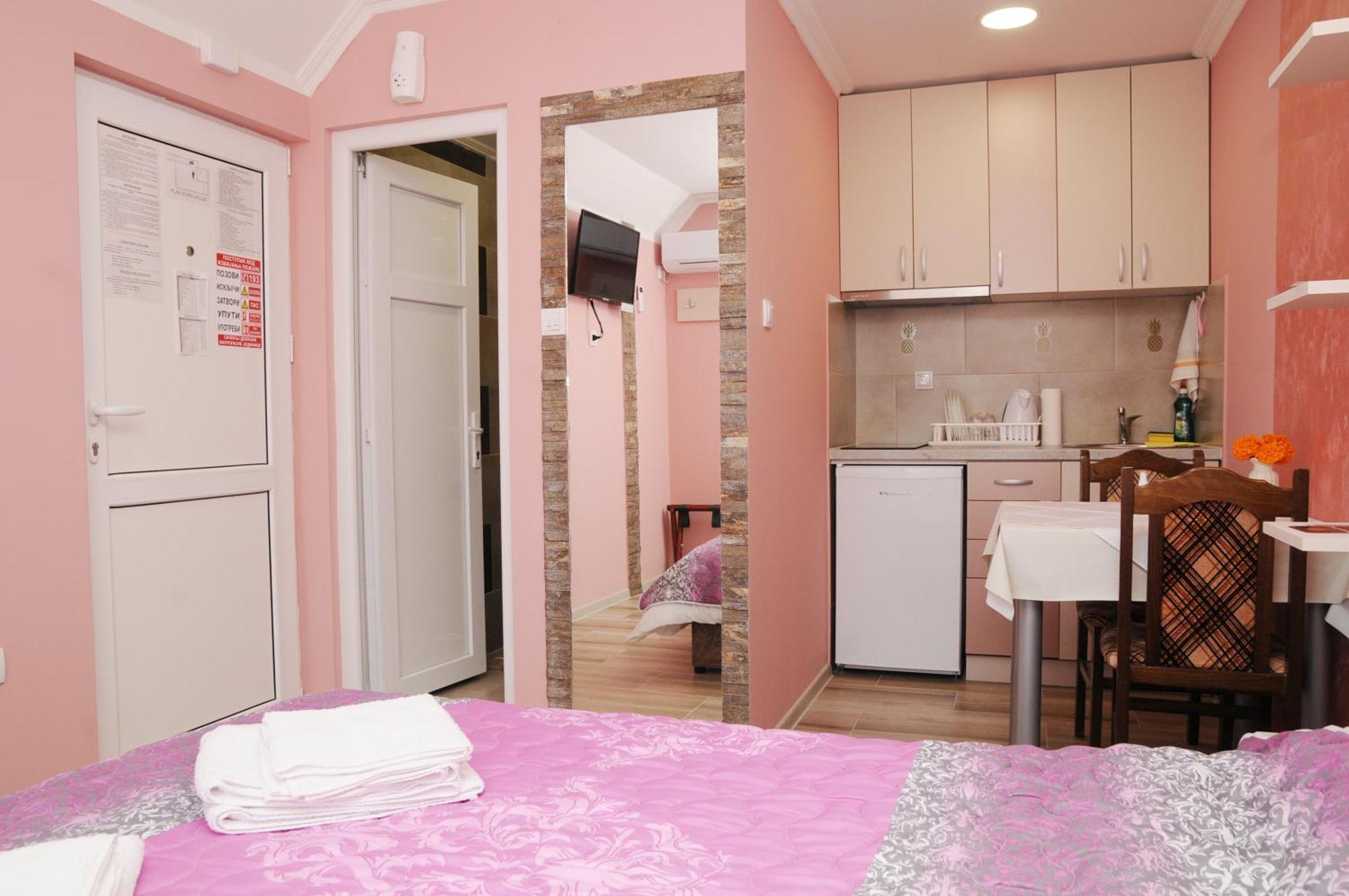 Favorit Apartments Τσάτσακ Δωμάτιο φωτογραφία